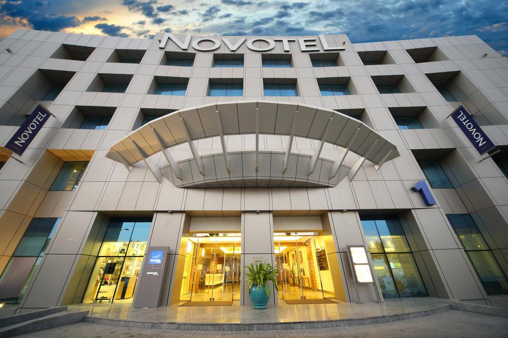 Novotel Dammam Business Park Exterior foto